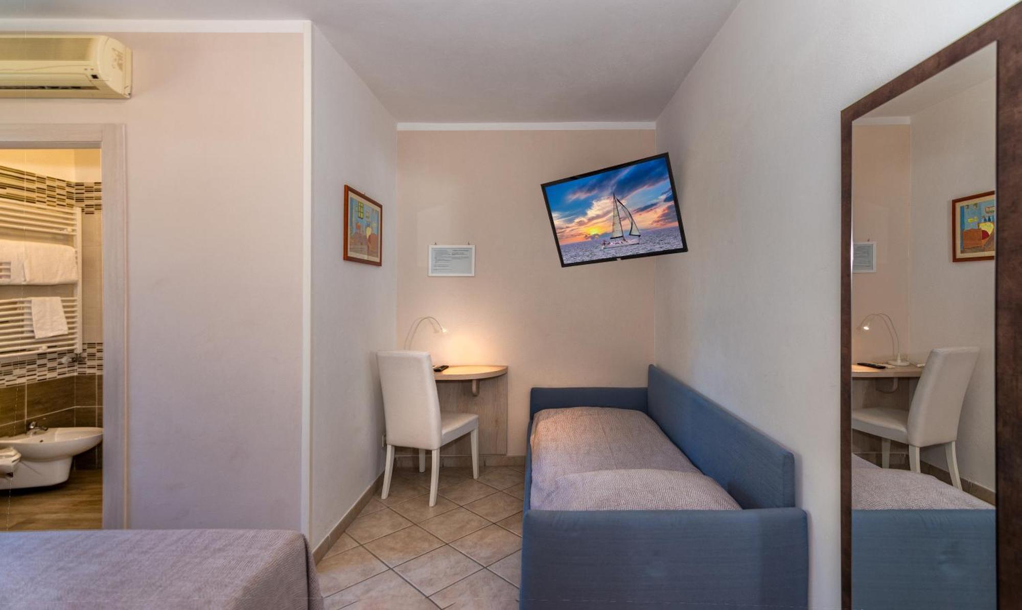 Hotel Eura Marina di Massa Ngoại thất bức ảnh