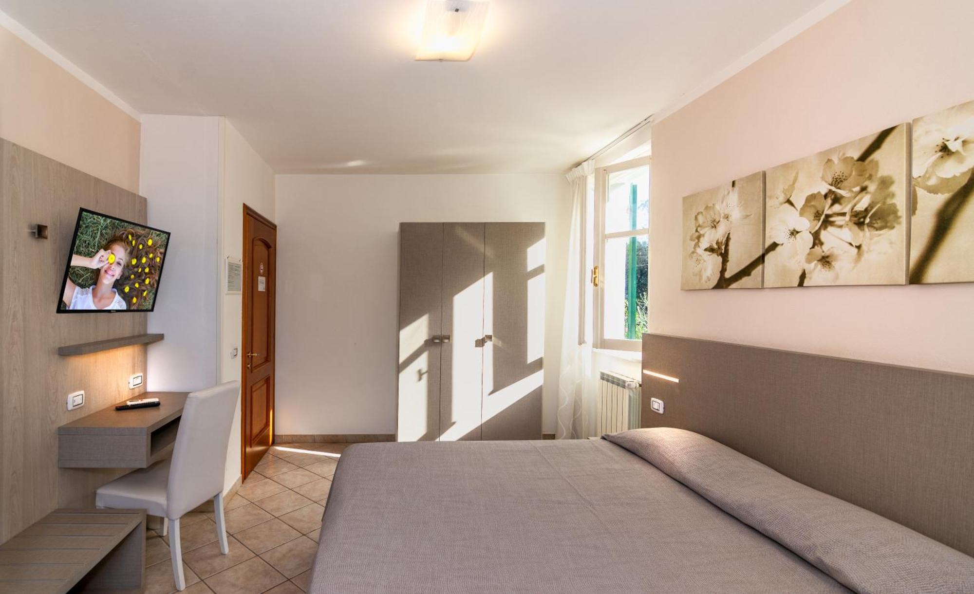 Hotel Eura Marina di Massa Ngoại thất bức ảnh