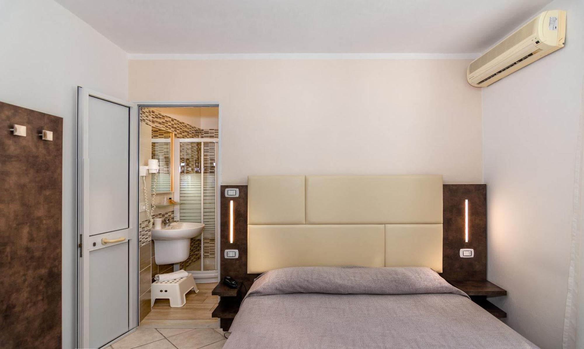 Hotel Eura Marina di Massa Ngoại thất bức ảnh