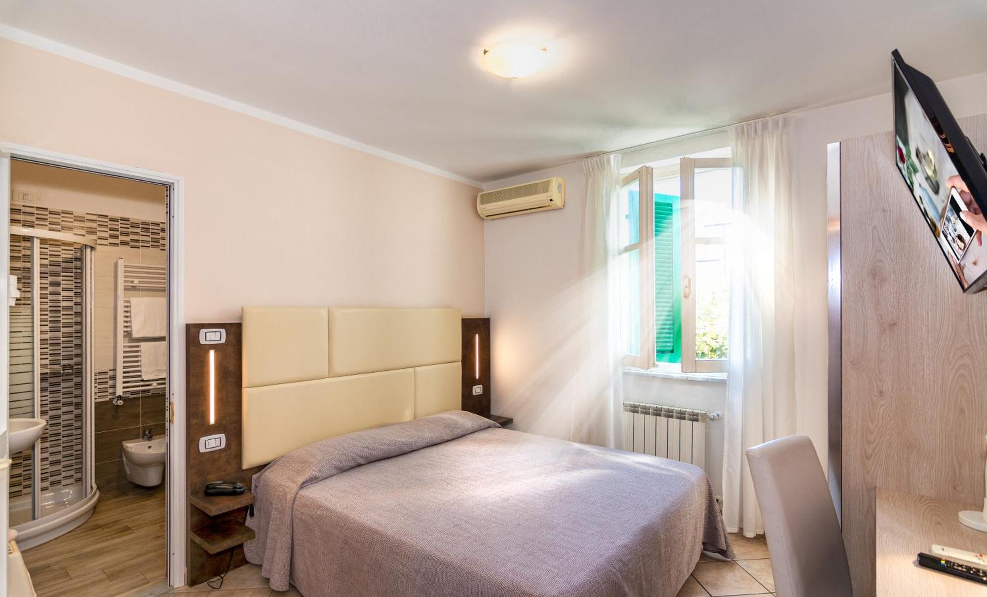Hotel Eura Marina di Massa Ngoại thất bức ảnh
