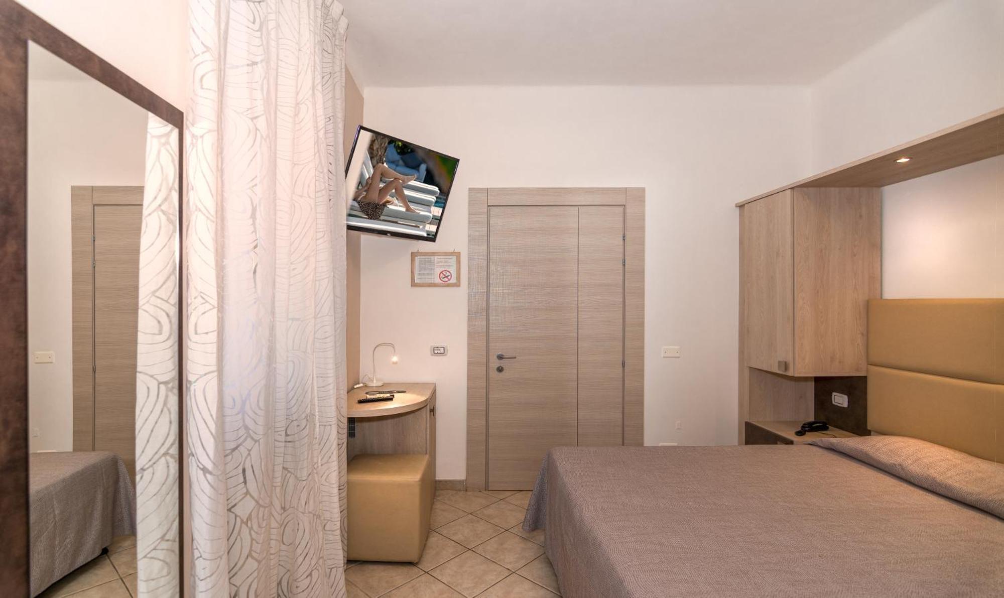 Hotel Eura Marina di Massa Ngoại thất bức ảnh
