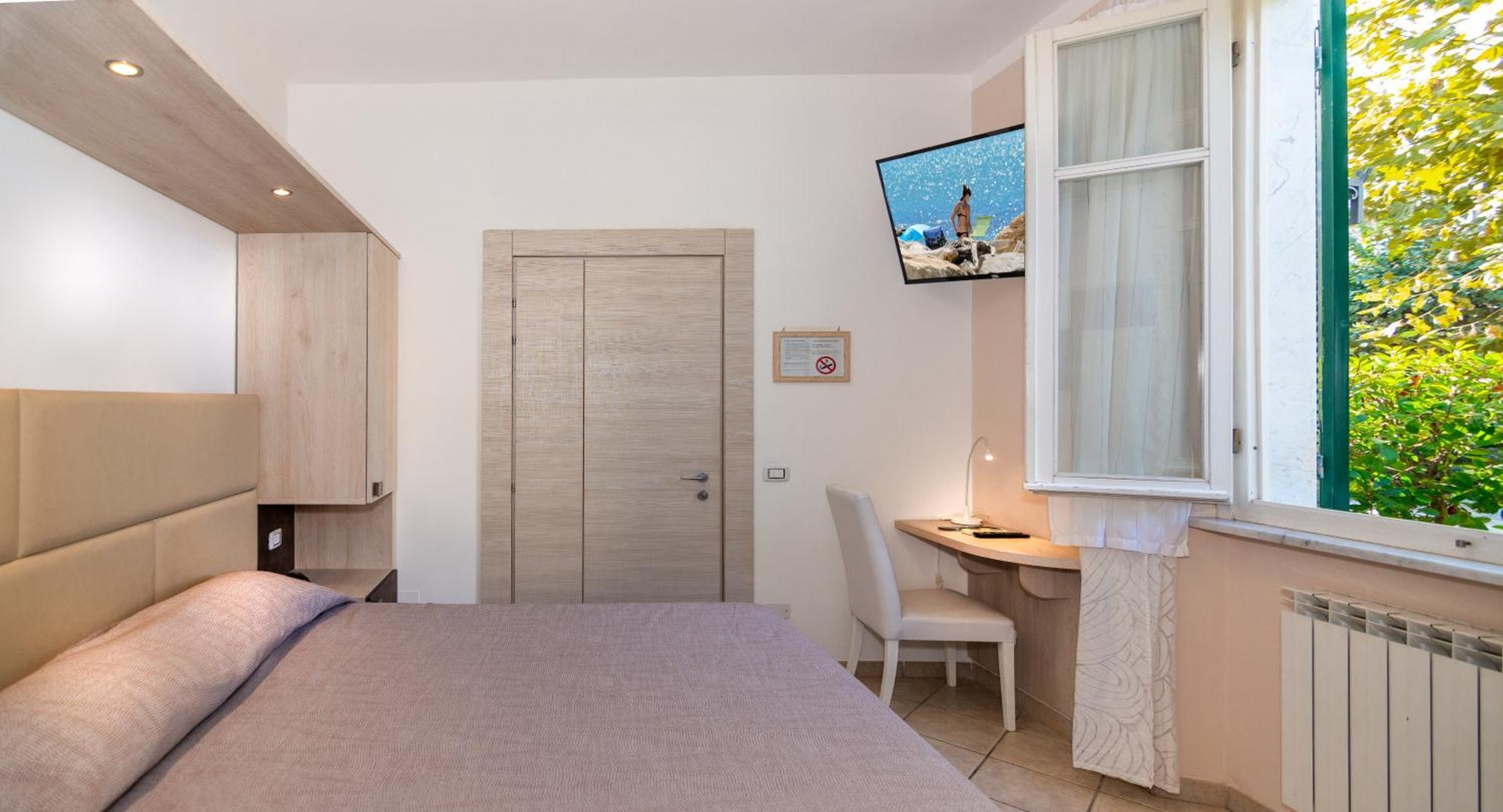 Hotel Eura Marina di Massa Ngoại thất bức ảnh