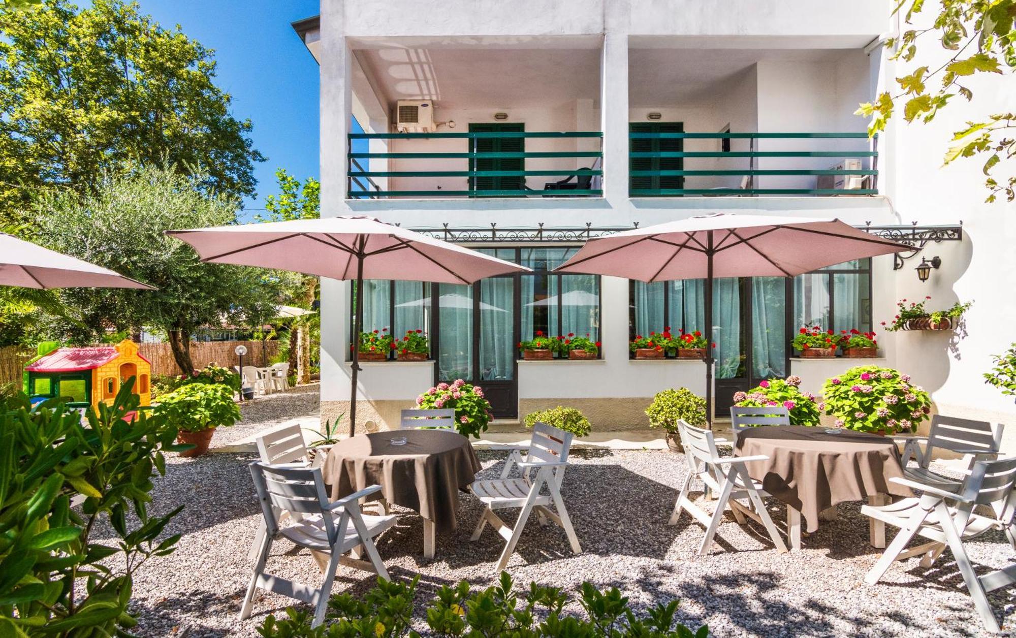 Hotel Eura Marina di Massa Ngoại thất bức ảnh