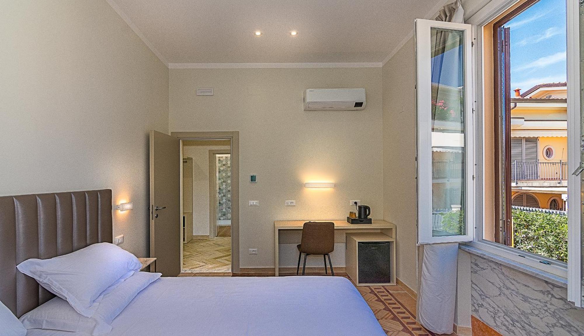 Hotel Eura Marina di Massa Ngoại thất bức ảnh