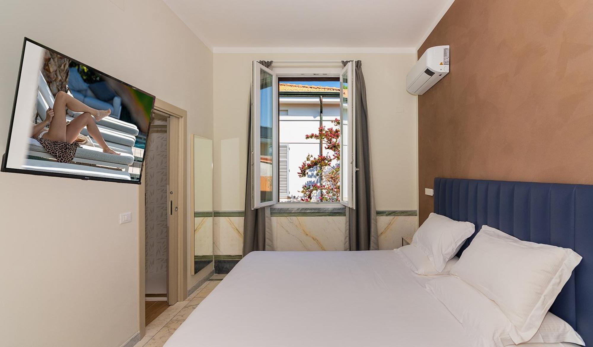 Hotel Eura Marina di Massa Ngoại thất bức ảnh