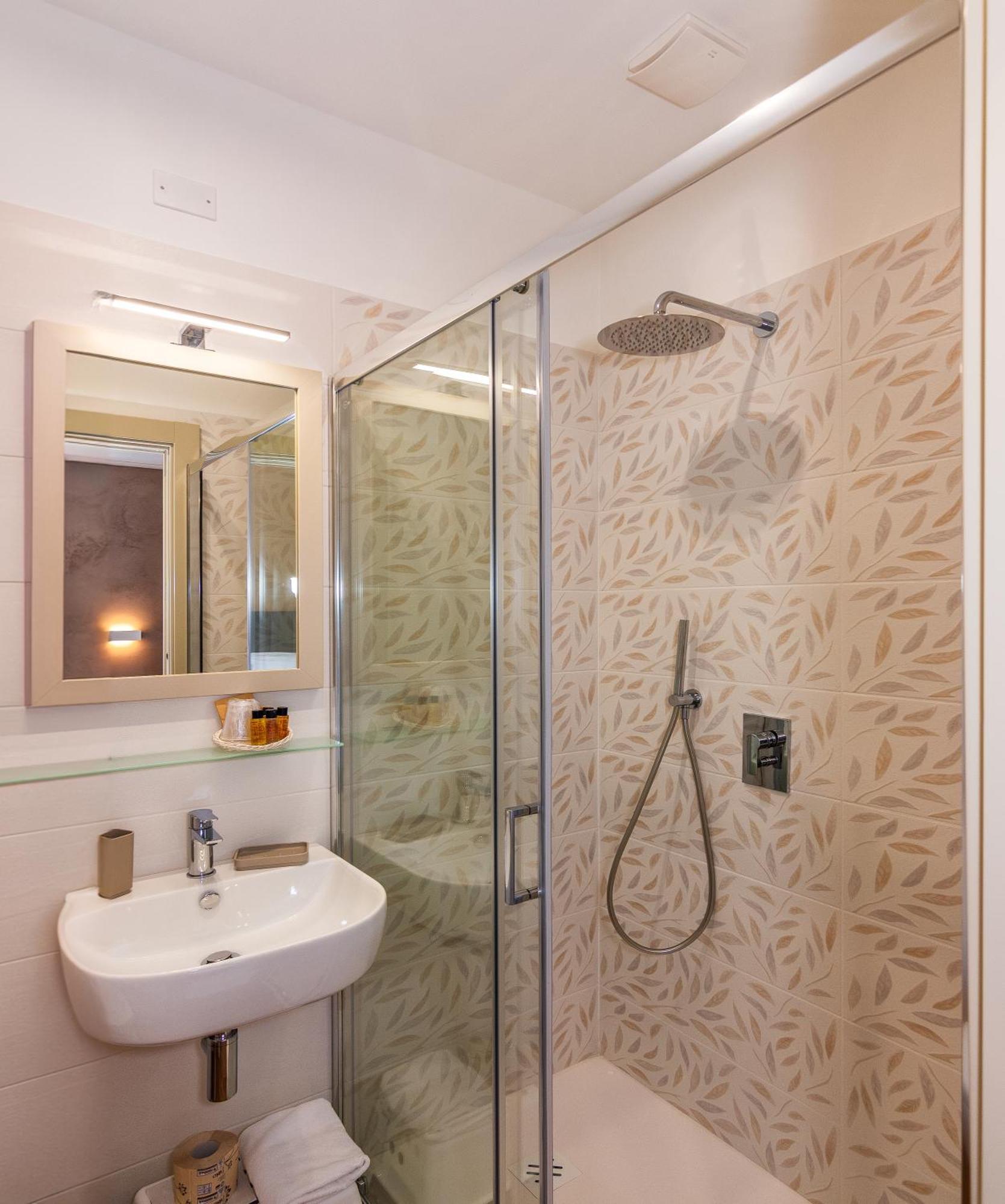 Hotel Eura Marina di Massa Ngoại thất bức ảnh