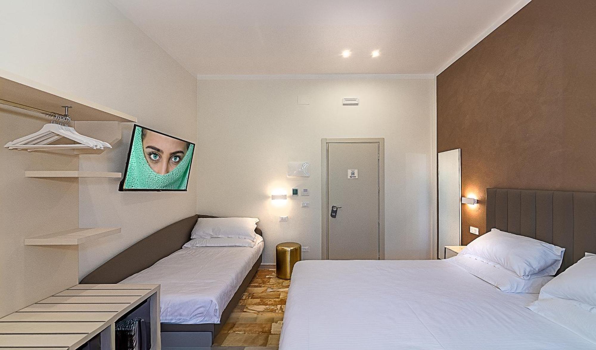 Hotel Eura Marina di Massa Ngoại thất bức ảnh