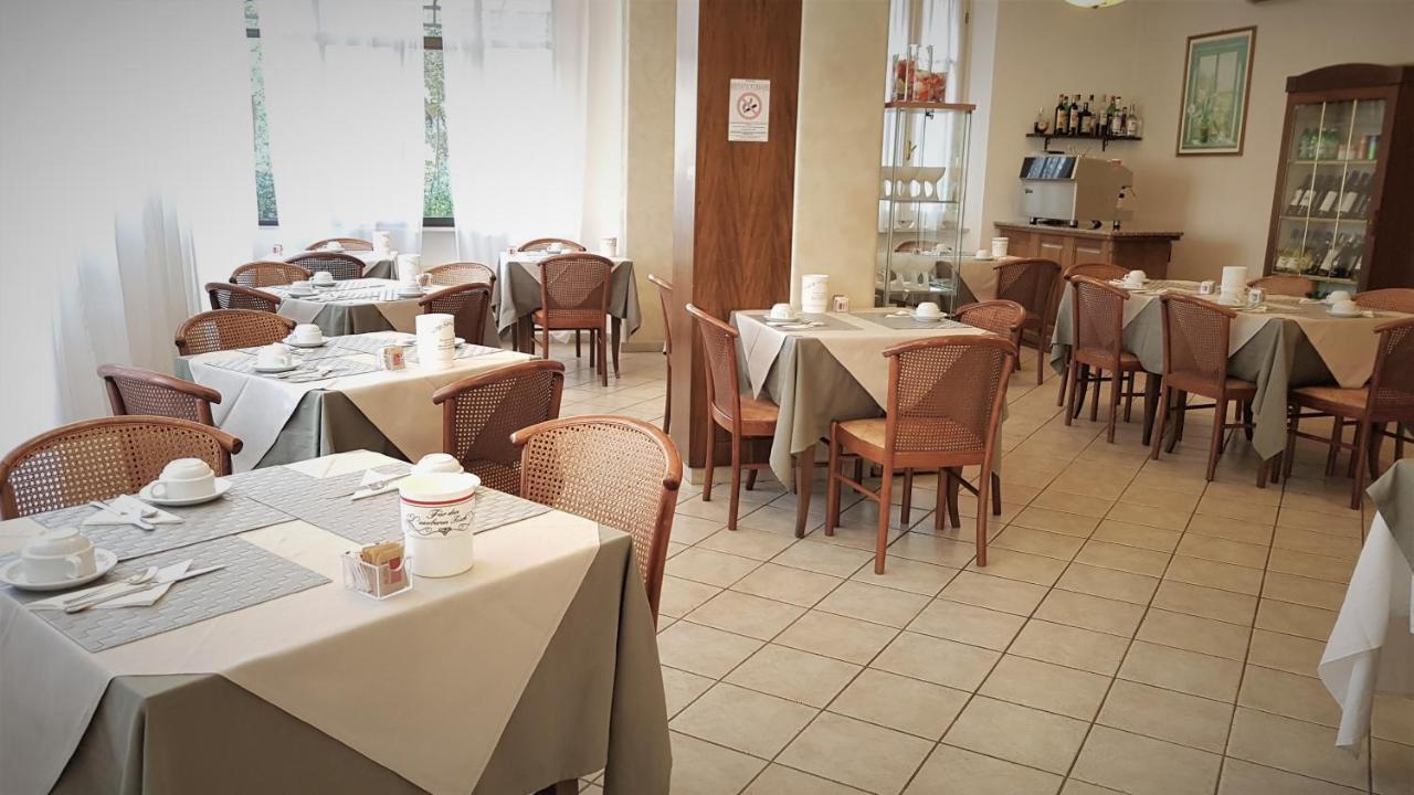 Hotel Eura Marina di Massa Ngoại thất bức ảnh